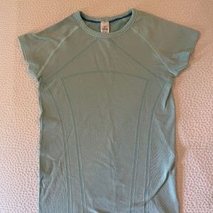 ivivva girls shirt size 10